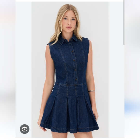 Reformation Dress - Picture 3 of 10